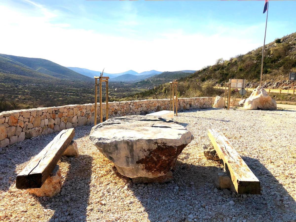 Dalmatian Village Charm - Spacious Villa With Pool Near Trogir Primorski Dolac 外观 照片