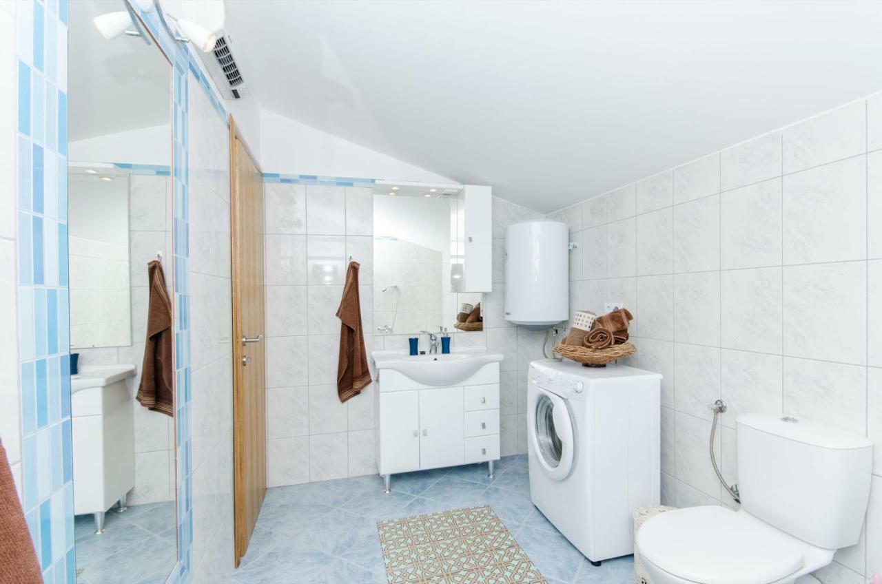 Dalmatian Village Charm - Spacious Villa With Pool Near Trogir Primorski Dolac 外观 照片