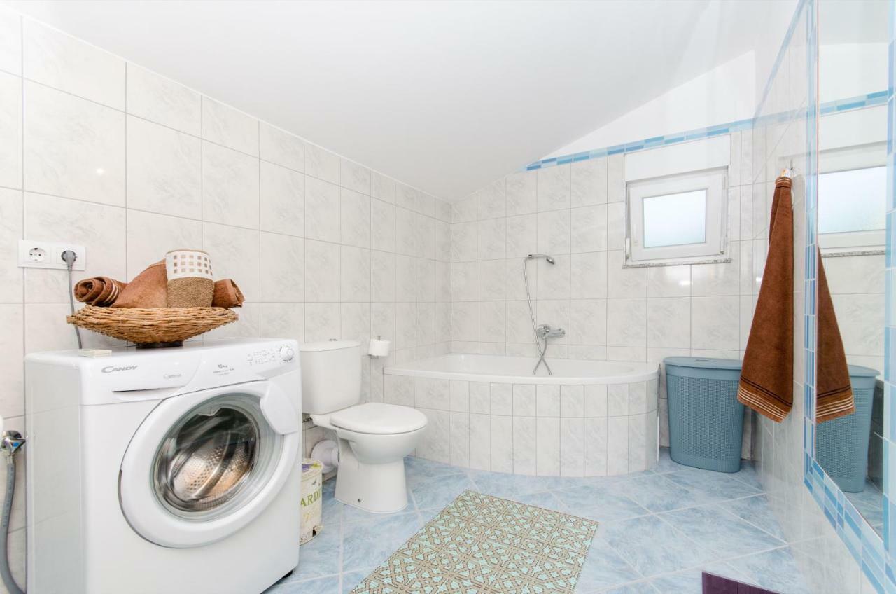 Dalmatian Village Charm - Spacious Villa With Pool Near Trogir Primorski Dolac 外观 照片